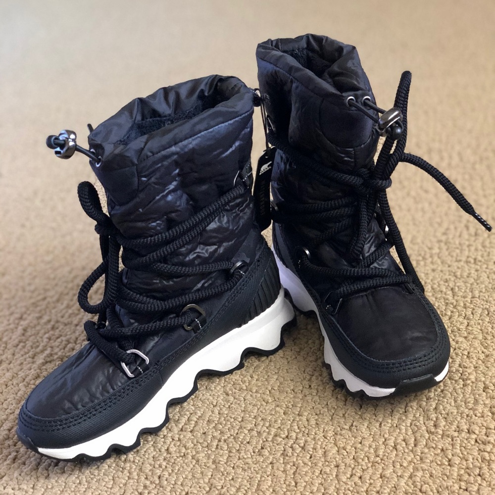 Sorel Kinetic insulated waterproof boot 5 black